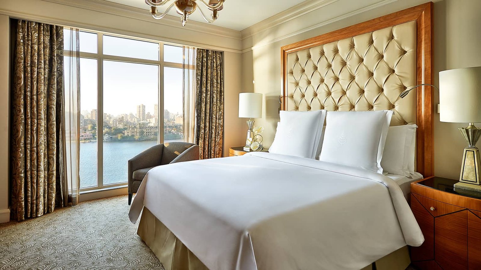 Four Seasons Cairo at Nile Plaza