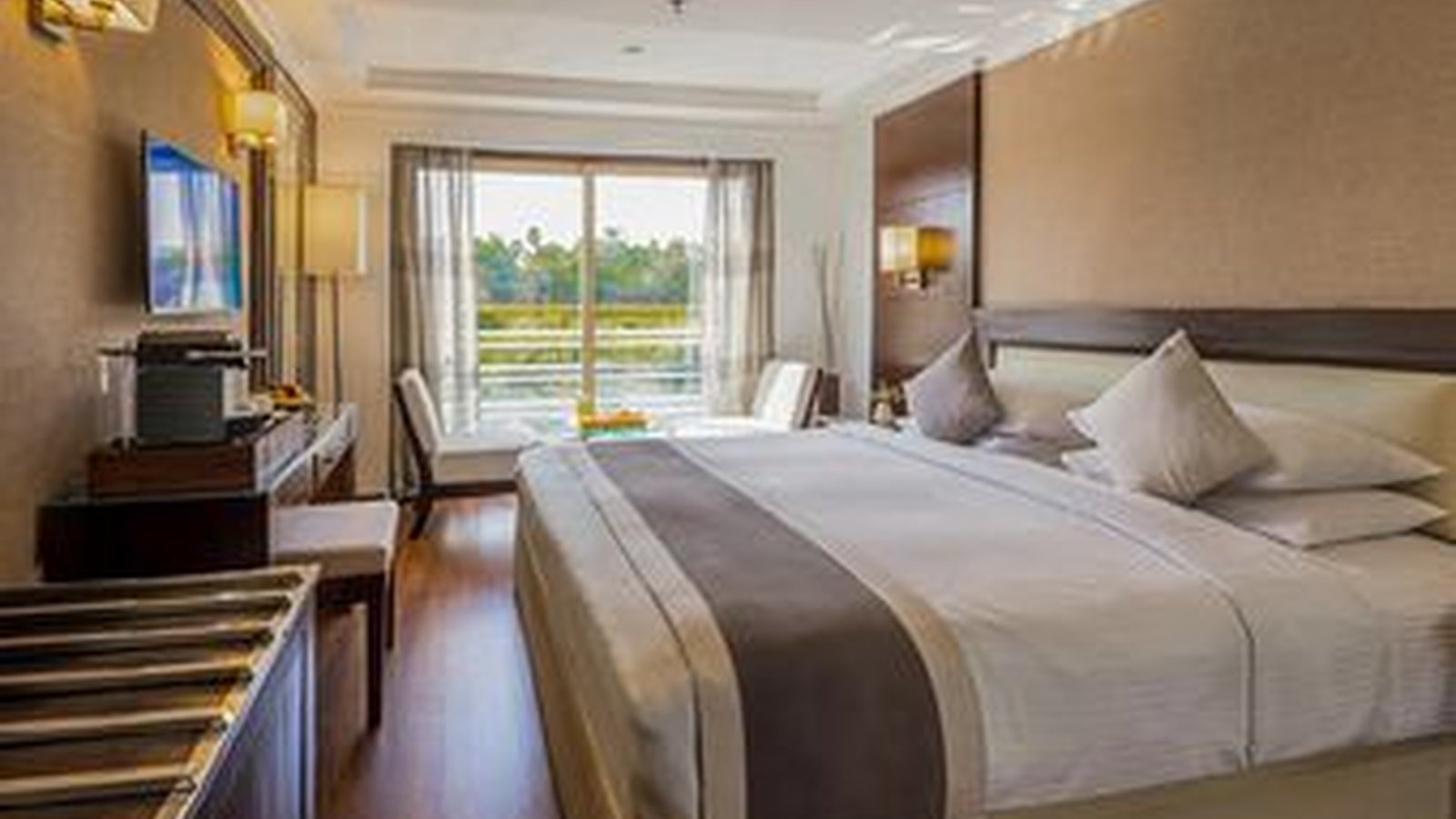 Farah Nile Cruise