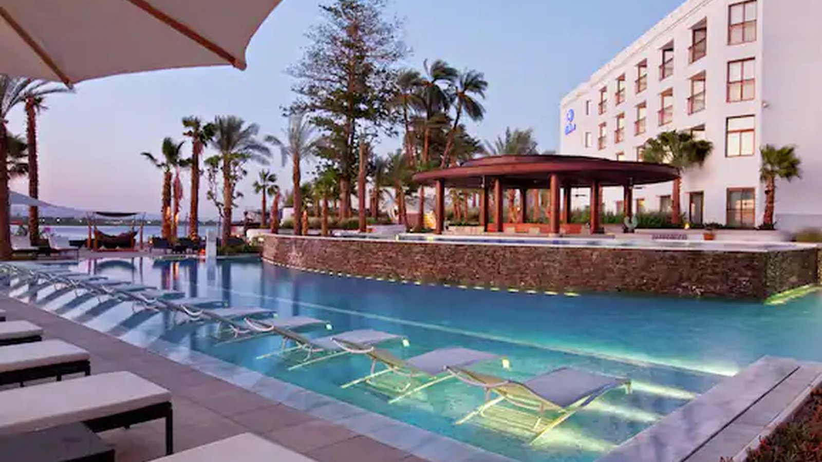 Hilton Luxor Resort & Spa